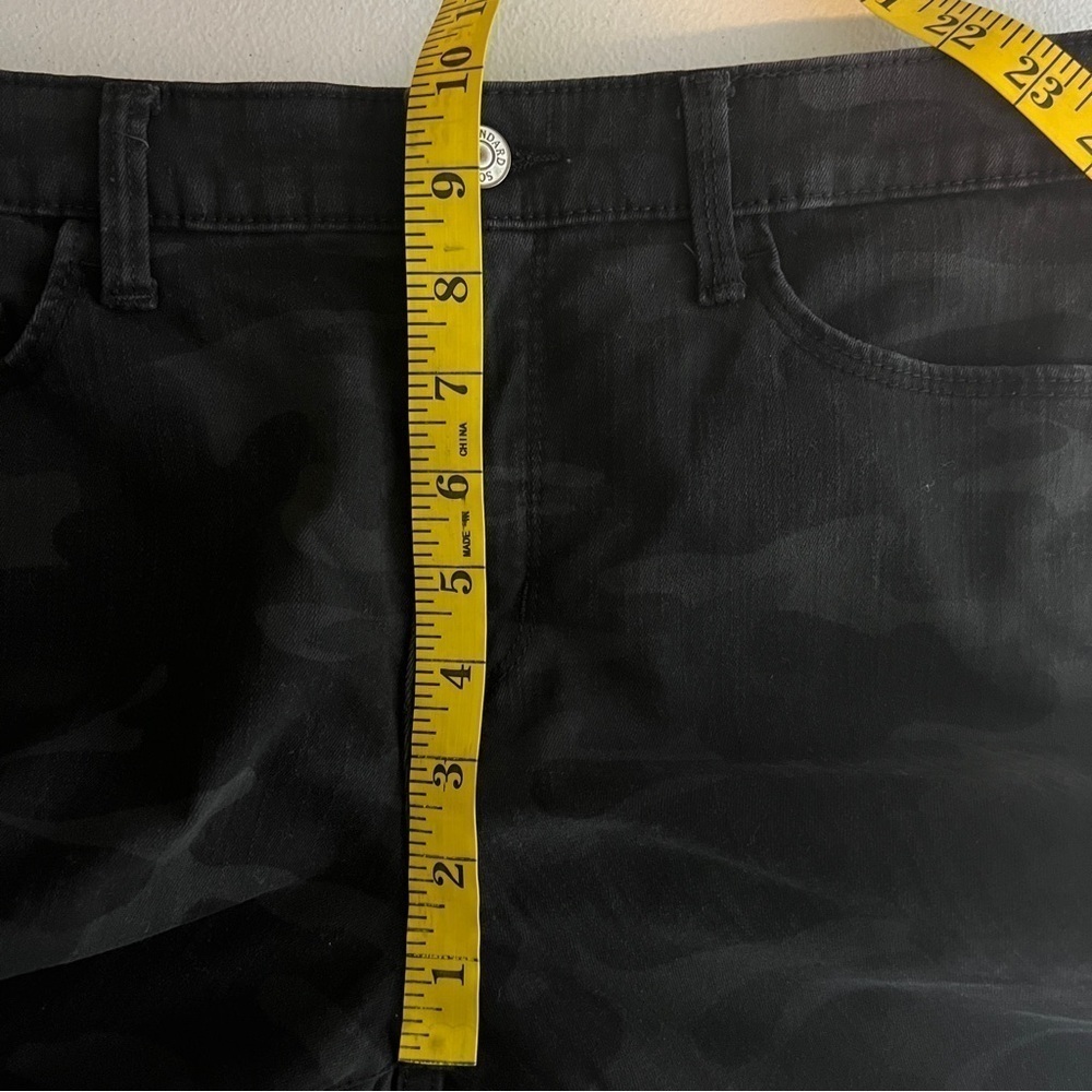 Social Standard by Sanctuary Jeans Women's Size 8 Camo Black Ankle Skinny - Picture 12 of 12